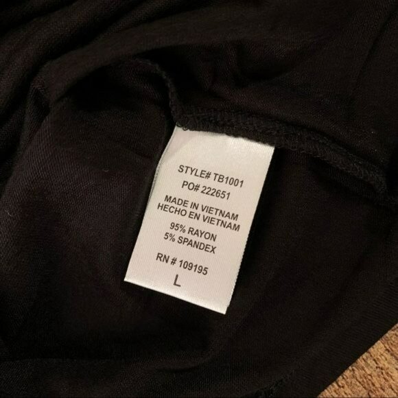 Love J women’s basic black short sleeve t-shirt with pocket size large - Picture 6 of 7